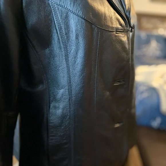 Black genuine leather blazer style button front jacket - Picture 3 of 9